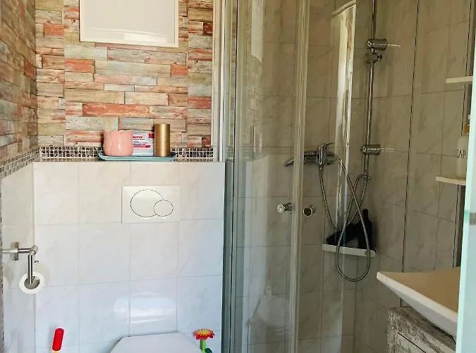 Grill & Garten An Der Loreley Mit 2 Baeder & Parkplaetze * Oberwesel